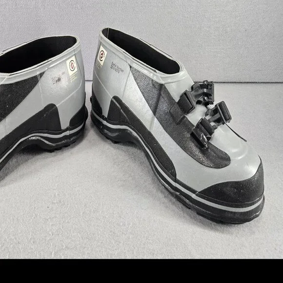 New Skellerup Quatro Safety 2 Buckel Moulded Sole Overshoe, Size 11, Blk/Gray